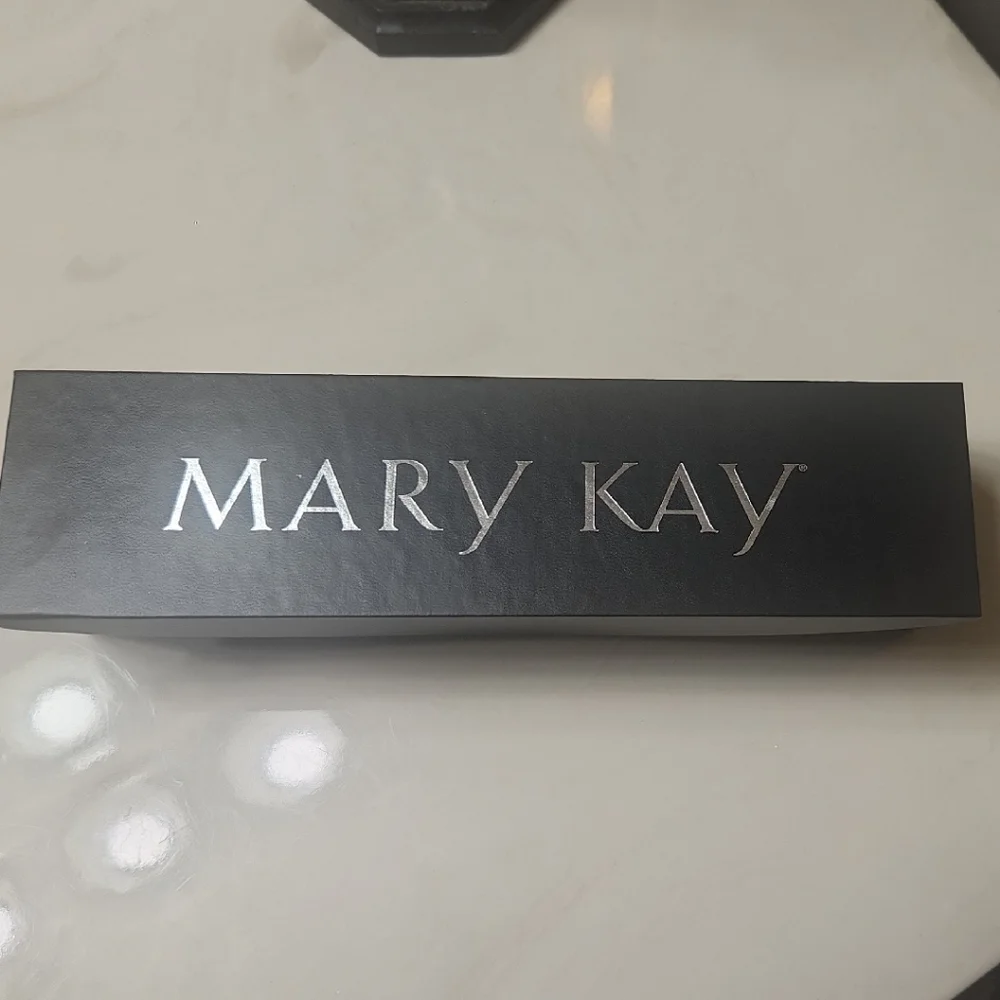 Mary Kay Sleek Black Lipstick Holder and Portfolio